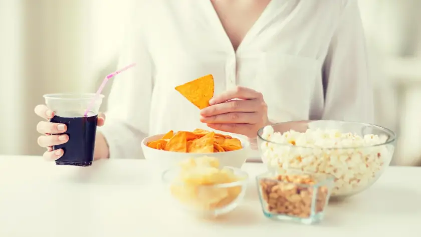 Snacks to Avoid for Weight Loss – Unhealthy Foods to Skip