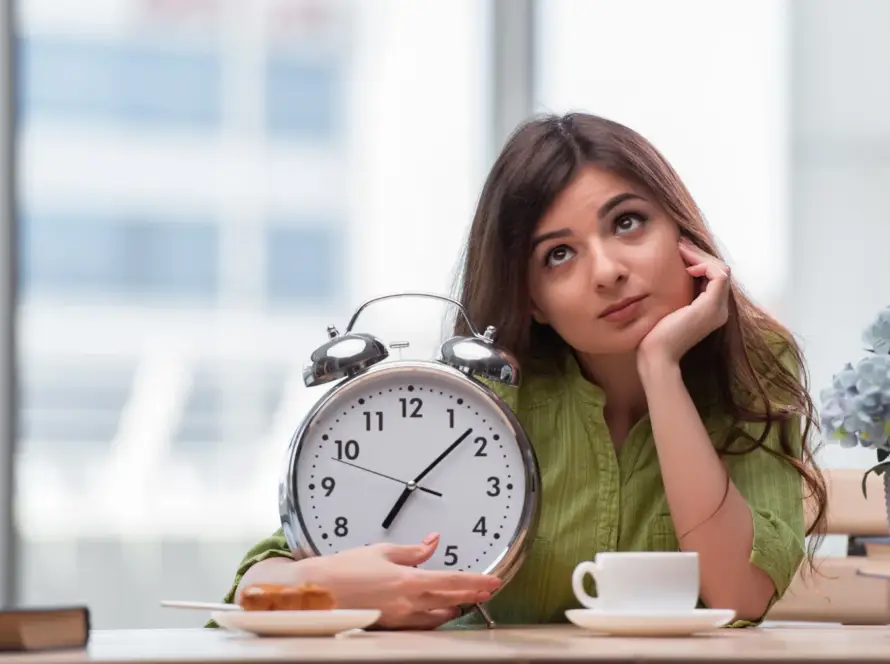 16/8 Intermittent Fasting schedule showing 8-hour eating window and 16-hour fasting period for weight loss